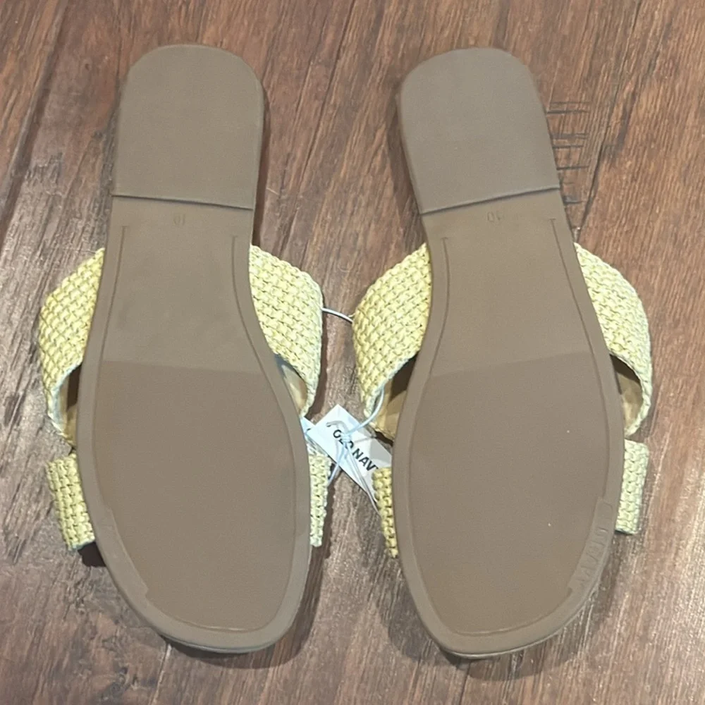 NWT! Size 10 Old Navy Women's Tan Sandals - Picture 5 of 8